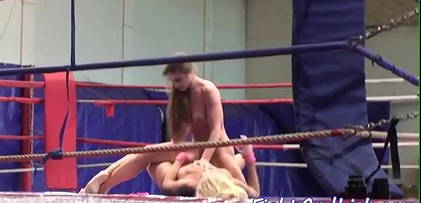  Amateur lesbians scissoring in a boxing ring